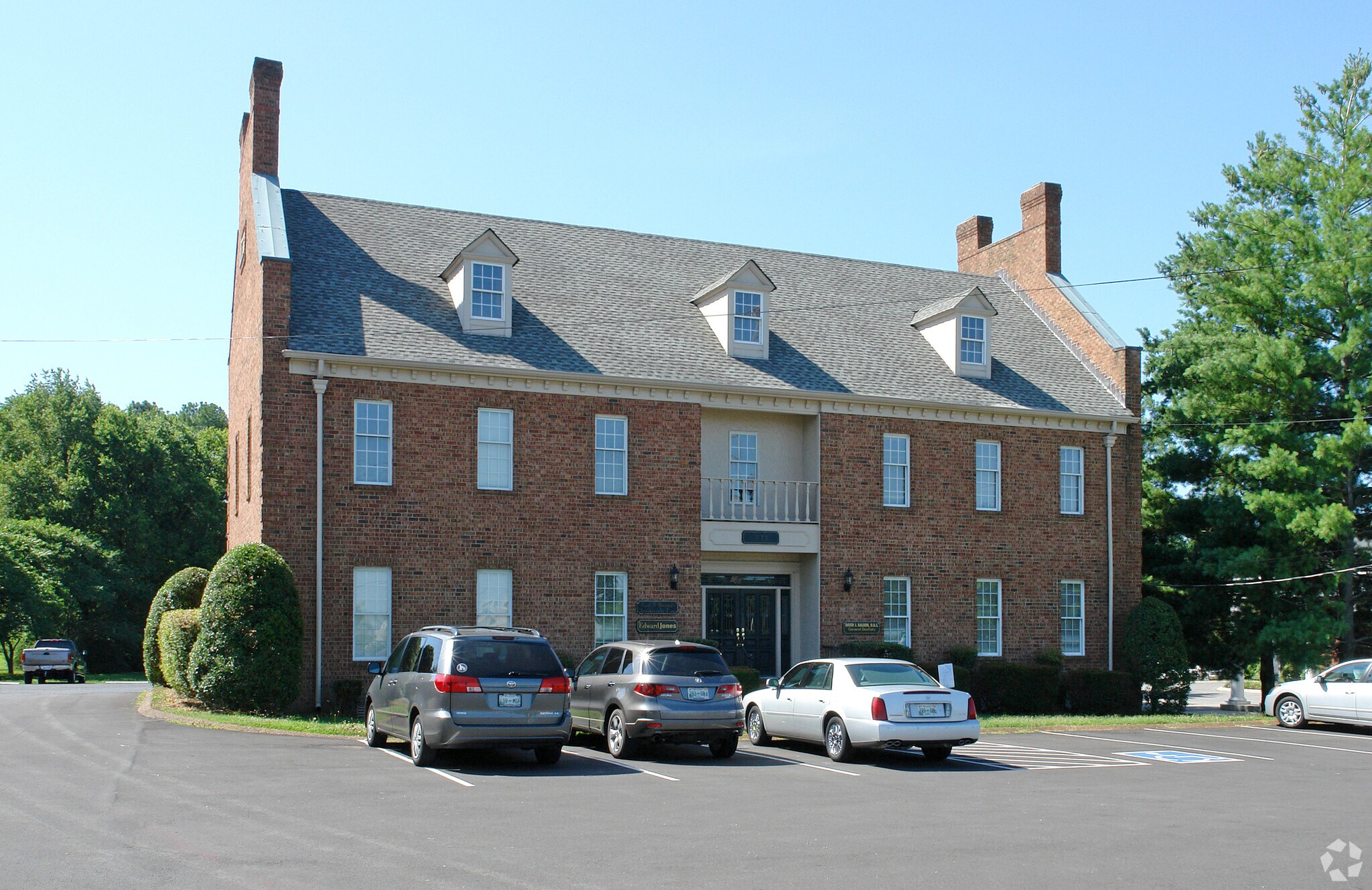 311 E Main St, Hendersonville, TN à louer Photo principale– Image 1 sur 3