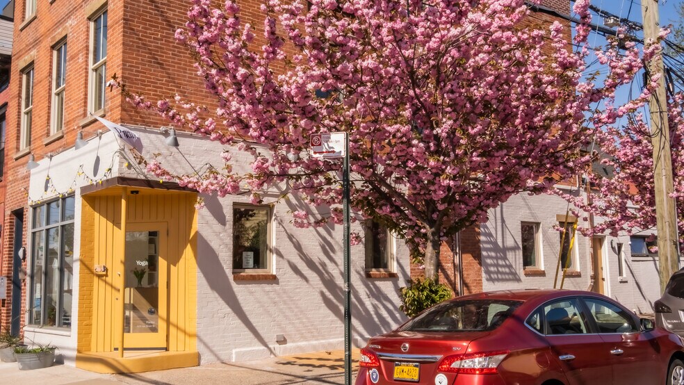 424 Van Brunt St, Brooklyn, NY à louer - Photo de l’immeuble – Image 3 sur 3