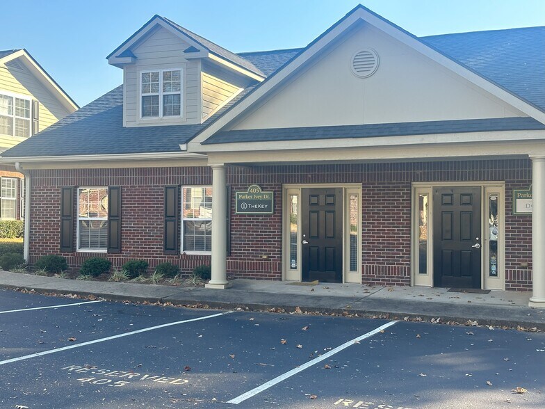 405-407 Parker Ivey Dr, Greenville, SC à louer - Photo de l’immeuble – Image 1 sur 12