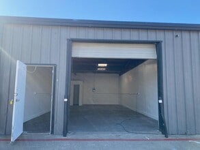 2453 Glenda Ln, Dallas, TX à louer Photo intérieure– Image 1 sur 1