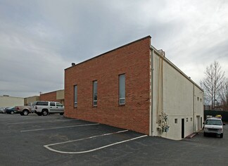 Plus de détails pour 11724-11740 Lackland Industrial Dr, Maryland Heights, MO - Local d'activités à louer