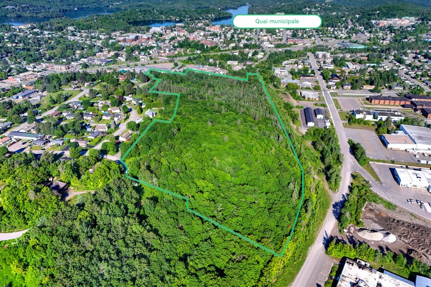 Rue Raymond, Sainte-agathe-des-monts, QC à vendre - Photo de l’immeuble – Image 2 sur 3
