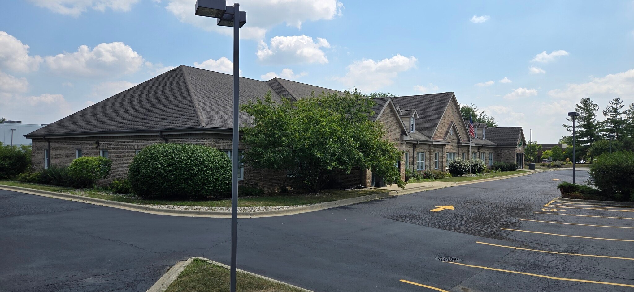 3939 N Wilke Rd, Arlington Heights, IL à louer Photo principale– Image 1 sur 20