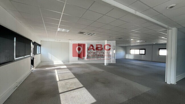 Plus de détails pour Bureau à vendre