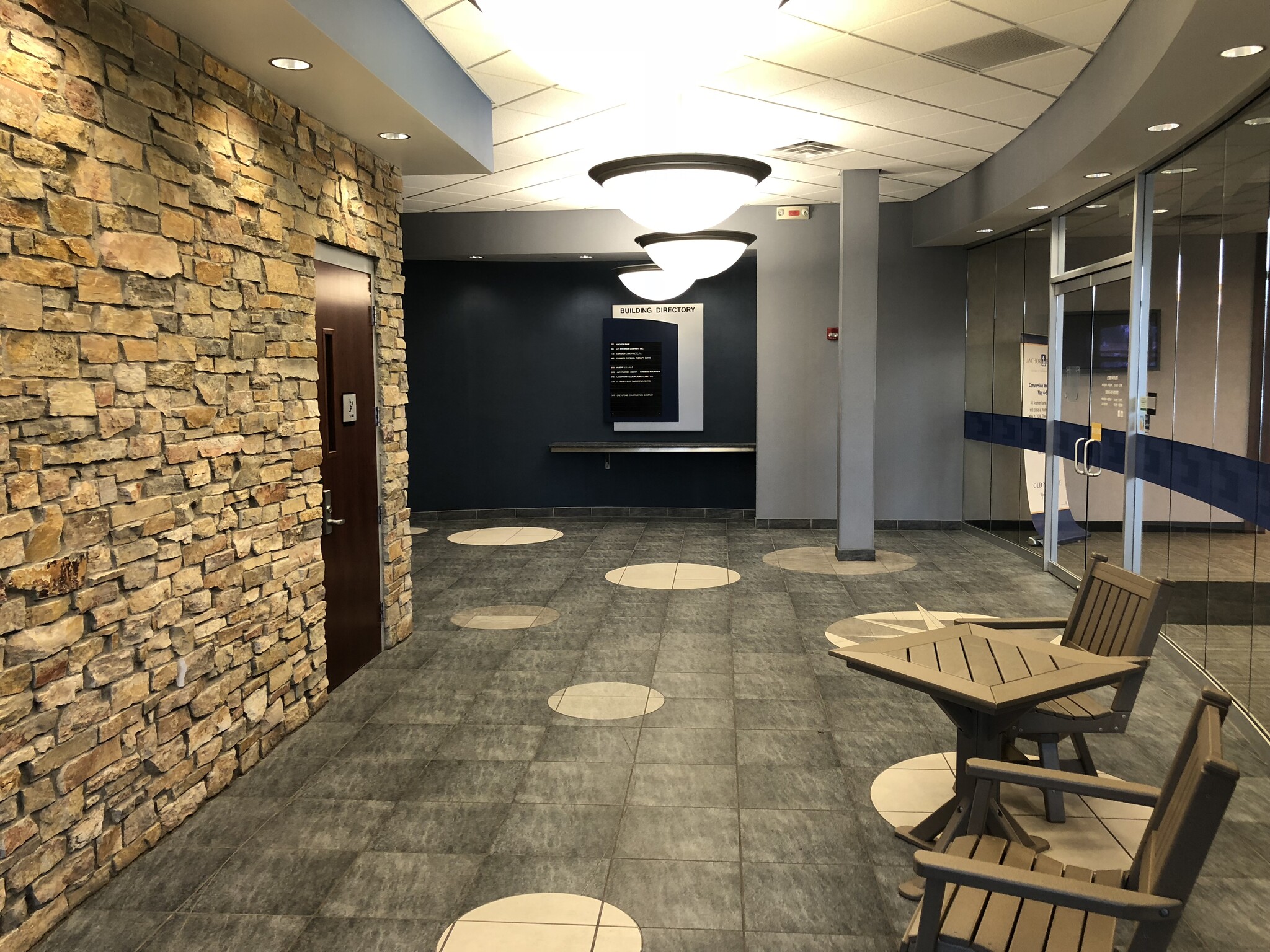 500 Marschall Rd S, Shakopee, MN à louer Photo intérieure– Image 1 sur 8