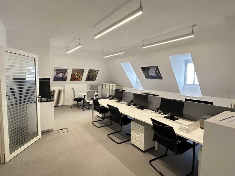 42 Avenue De Villiers, Paris à louer - Photo de l’immeuble – Image 2 sur 8