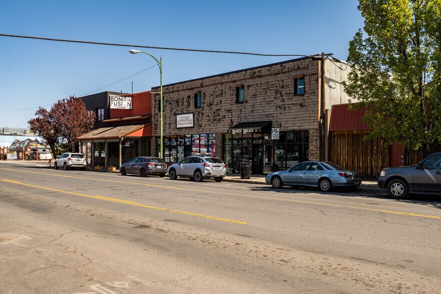 320 N Main St, Prineville, OR à vendre - Photo de l’immeuble – Image 1 sur 31