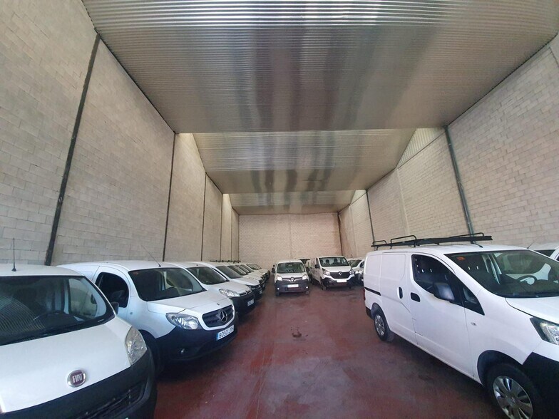 Industriel/Logistique dans Dos Hermanas, Sevilla à louer - Photo de l’immeuble – Image 2 sur 12