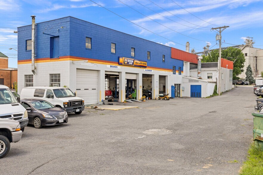 530 N Main St, Harrisonburg, VA à vendre - Photo de l’immeuble – Image 2 sur 16