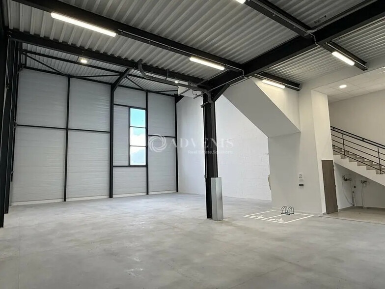 Local d’activités dans Chalifert à louer - Photo intérieure – Image 2 sur 6