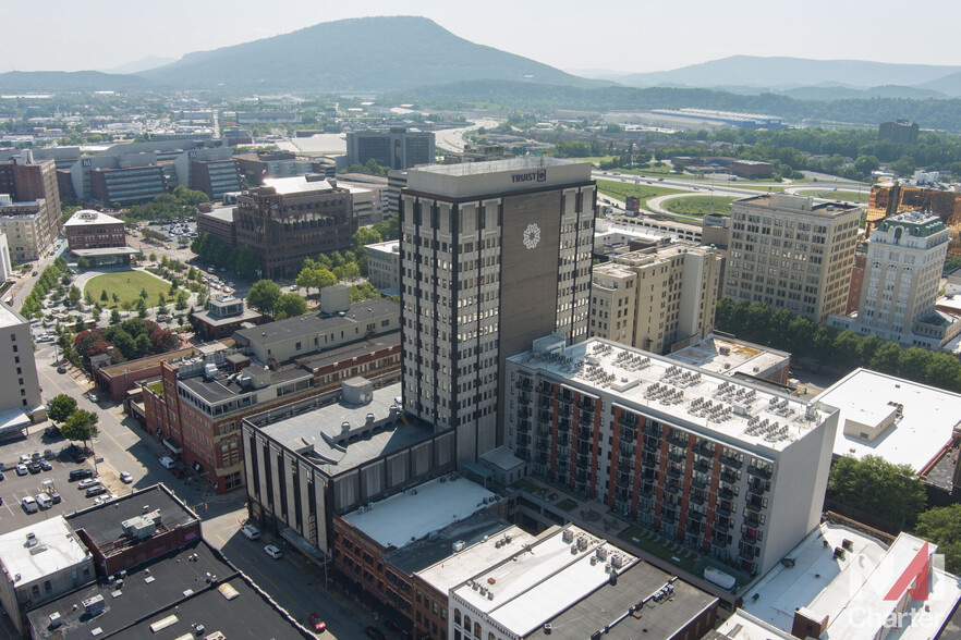 736 Market St, Chattanooga, TN à louer - Photo de l’immeuble – Image 1 sur 13