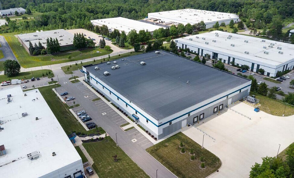 29325 Fountain Pkwy, Solon, OH à louer - Aérien – Image 2 sur 2