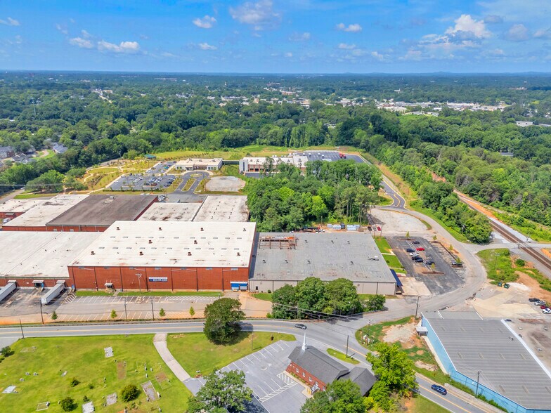 304 Arcadia Dr, Greenville, SC à vendre - Photo de l’immeuble – Image 3 sur 14