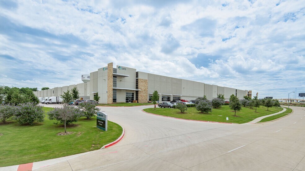 2615 Gifford St, Grand Prairie, TX à louer - Photo de l’immeuble – Image 1 sur 10