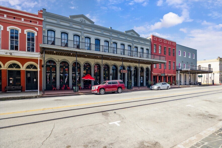 210 Moody Ave, Galveston, TX à vendre - Photo de l’immeuble – Image 2 sur 52
