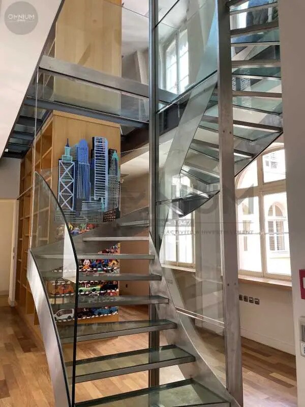 Plus de détails pour Bureau à vendre