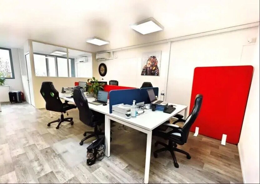 Bureau dans Templemars à vendre - Photo intérieure – Image 2 sur 3