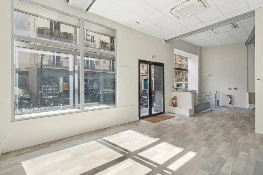 39 Rue Lucien Sampaix, Paris à louer - Photo de l’immeuble – Image 2 sur 9