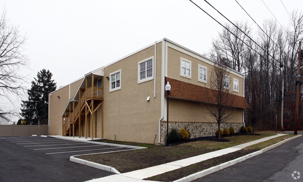 11 Lincoln Ave, Woodbury Heights, NJ à vendre - Photo de l’immeuble – Image 3 sur 19