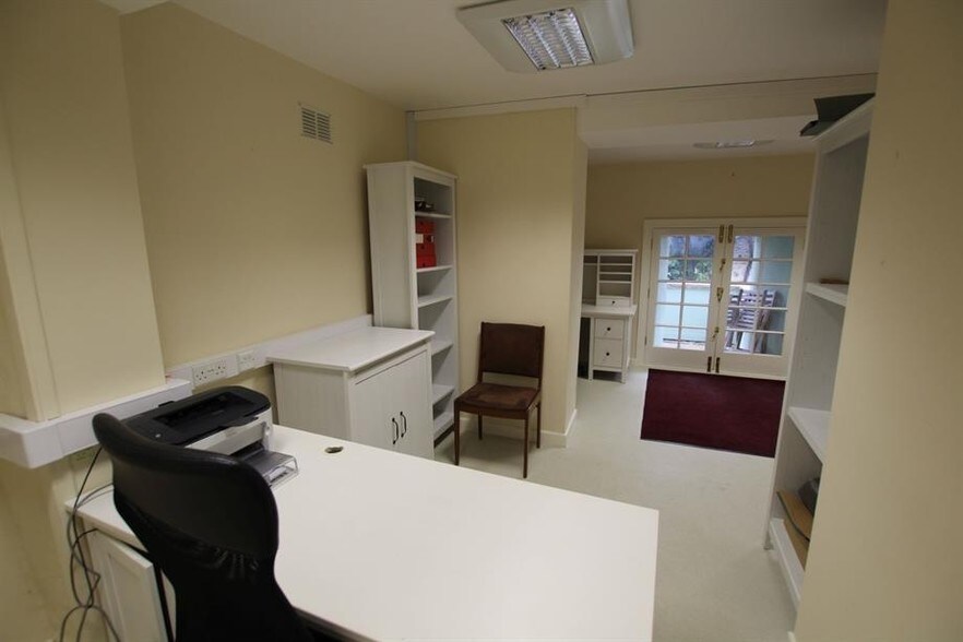 10 Priory Hl, Brecon à vendre - Photo intérieure – Image 3 sur 44