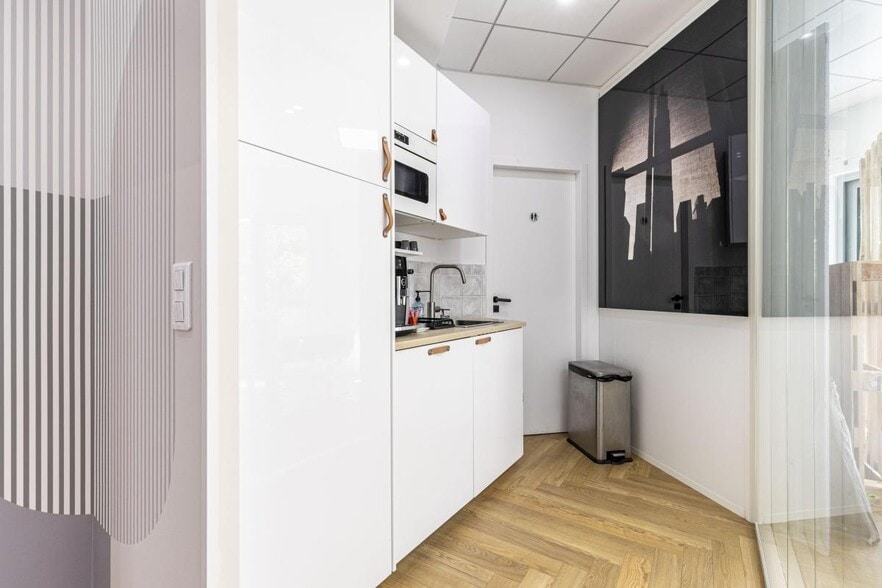 29 Rue Jasmin, Paris à louer - Photo de l’immeuble – Image 3 sur 9