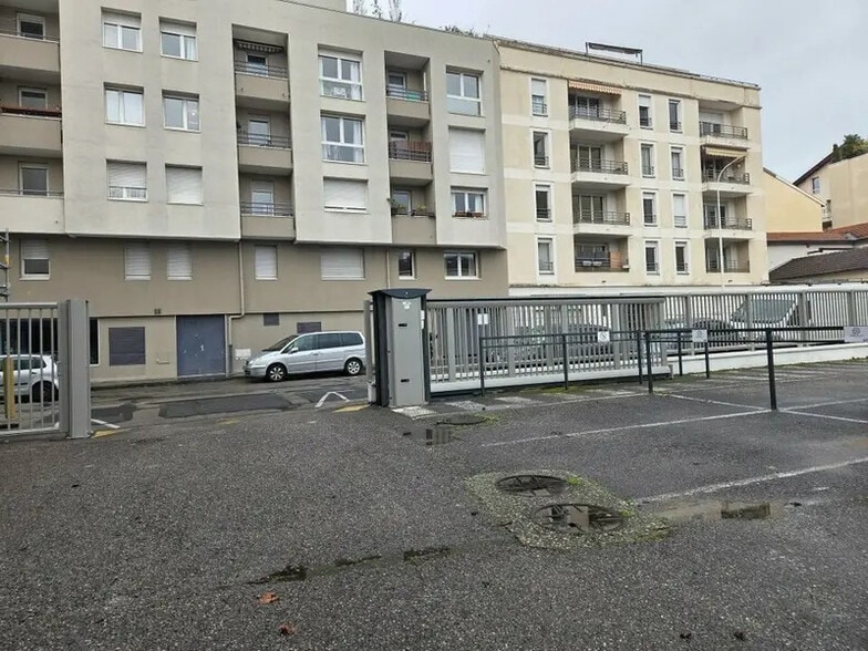 Bureau dans Lyon à vendre - Photo de l’immeuble – Image 2 sur 5