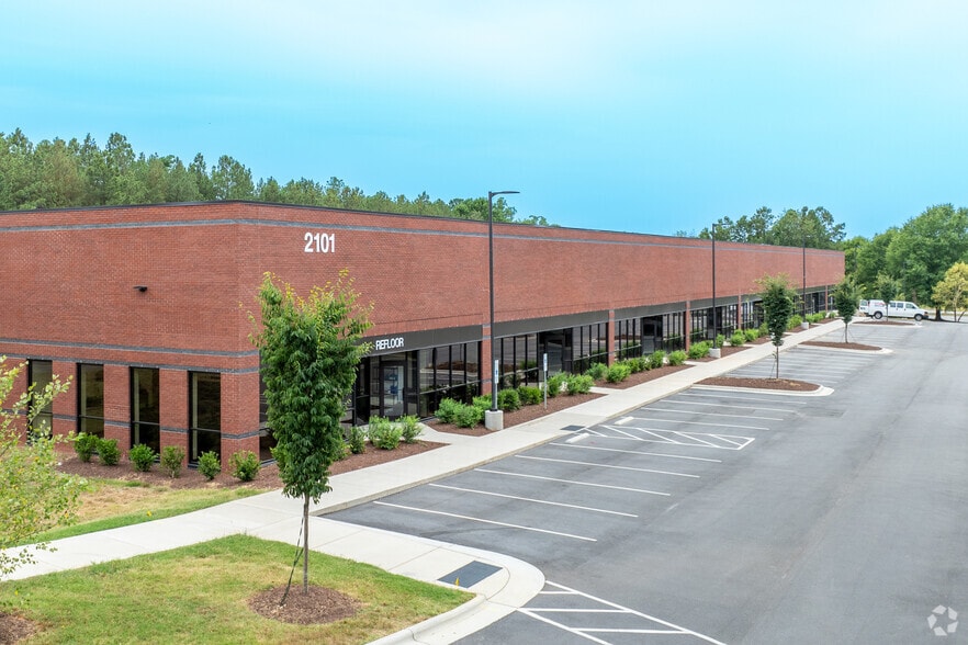 2101 Garner Station Blvd, Raleigh, NC à louer - Photo principale – Image 1 sur 2