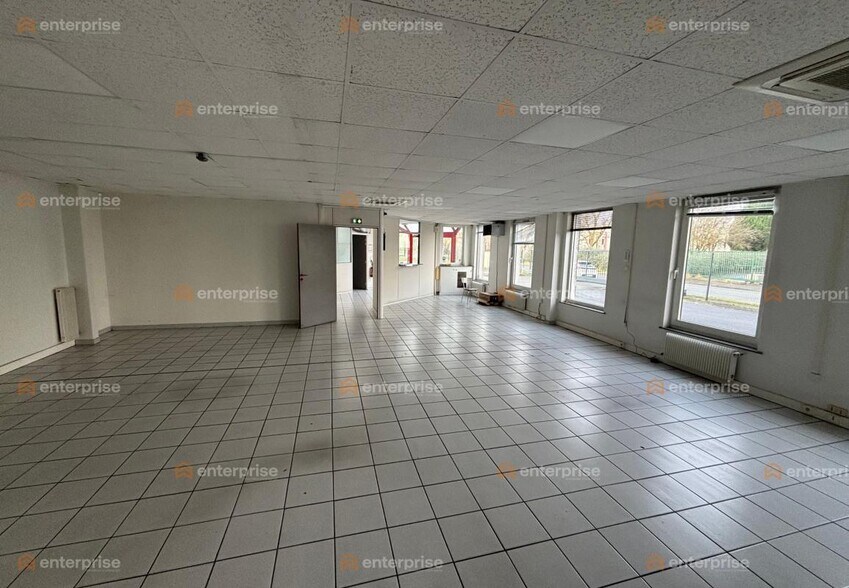 Local d'activités dans Toufflers à vendre - Photo intérieure – Image 3 sur 8
