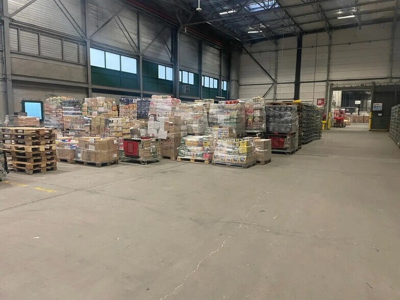 Local d’activités dans Fretin à louer - Photo de l’immeuble – Image 2 sur 9