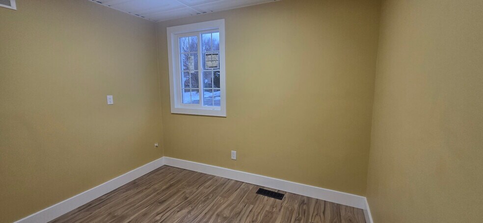 1095 W Huron St, Waterford, MI à vendre - Photo de l’immeuble – Image 2 sur 27