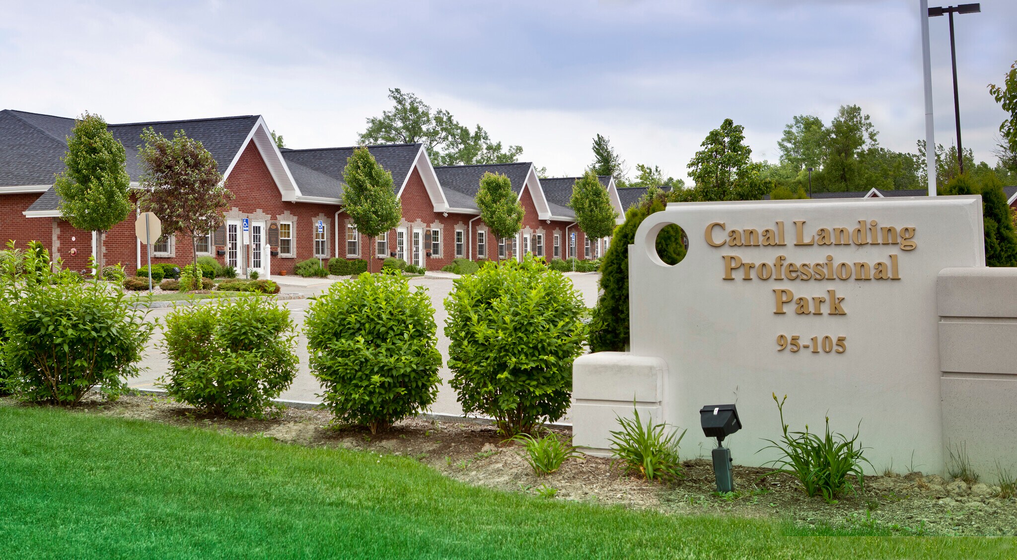 95 Canal Landing Blvd, Rochester, NY à louer Photo principale– Image 1 sur 32