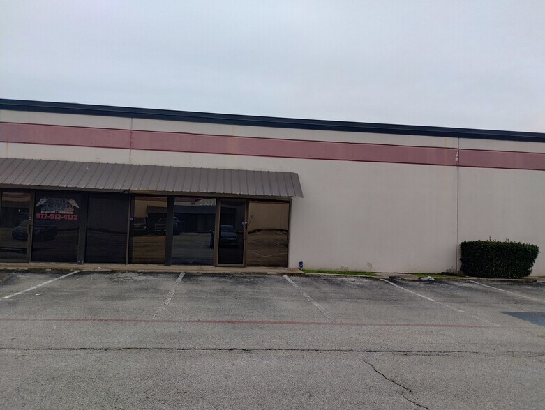 2601-2621 Aero Dr, Grand Prairie, TX à louer - Photo de l’immeuble – Image 2 sur 22