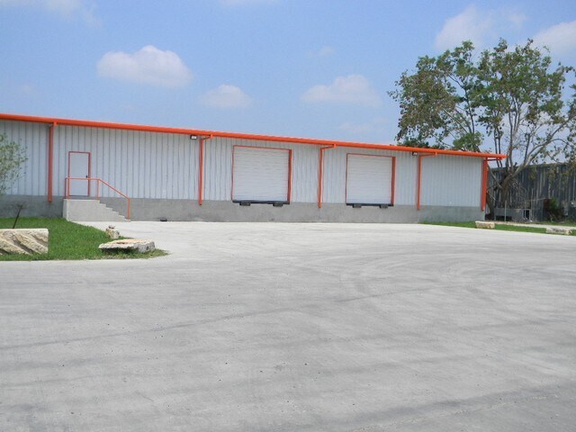 711 E Produce Rd, Hidalgo, TX à louer - Photo de l’immeuble – Image 2 sur 5