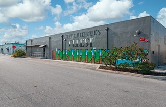 Plus de détails pour 1110 NE 8th Ave, Fort Lauderdale, FL - Local d'activités, Industriel/Logistique à louer
