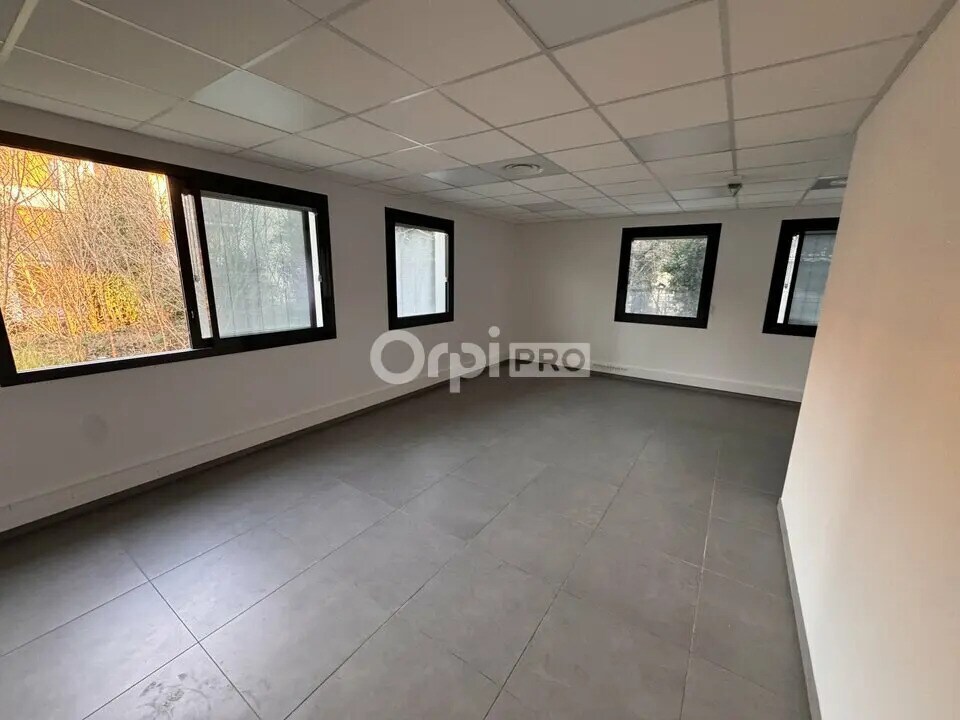 Bureau dans Avignon à louer Photo de l’immeuble– Image 1 sur 6