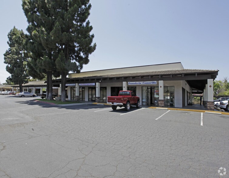 601 Mobil Ave, Camarillo, CA à louer - Photo de l’immeuble – Image 2 sur 7