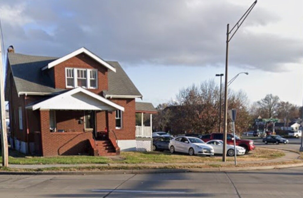 212 S Kingshighway St, Saint Charles, MO à vendre Photo principale– Image 1 sur 3
