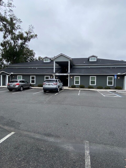 806 Oak St, Green Cove Springs, FL à vendre Photo de l’immeuble– Image 1 sur 4