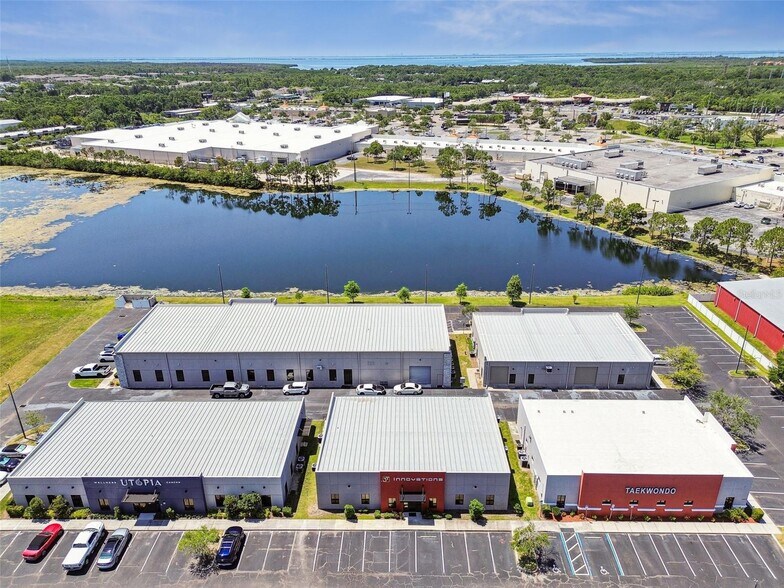13908 Monroes Business Park, Tampa, FL à vendre - Photo de l’immeuble – Image 2 sur 25