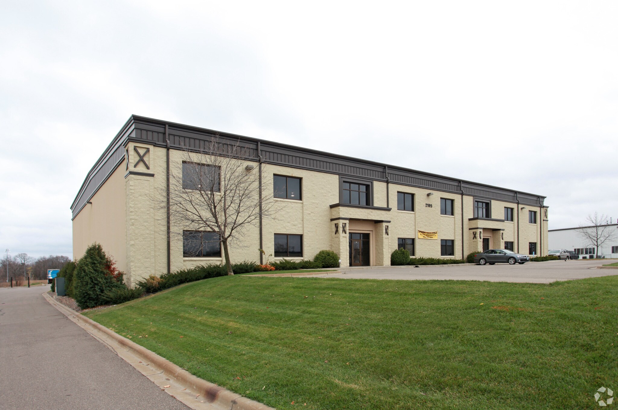 2195 Daniels St, Long Lake, MN à louer Photo principale– Image 1 sur 5