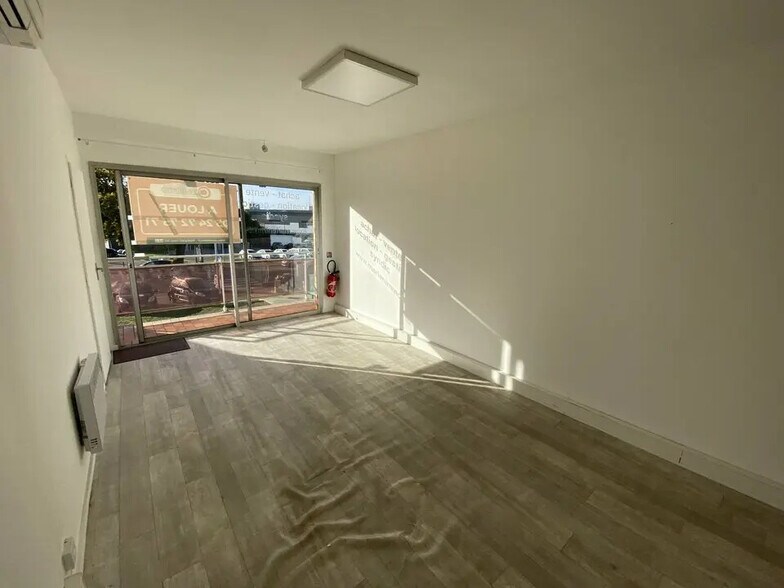 Bureau dans Cenon à vendre - Photo de l’immeuble – Image 2 sur 10