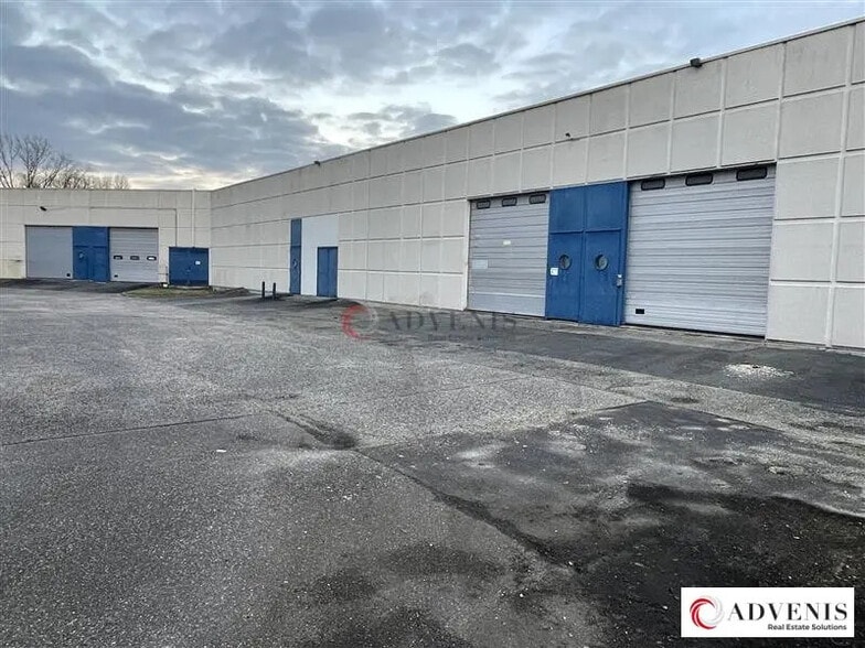 Local d'activités dans Bordeaux à vendre - Photo de l’immeuble – Image 3 sur 10