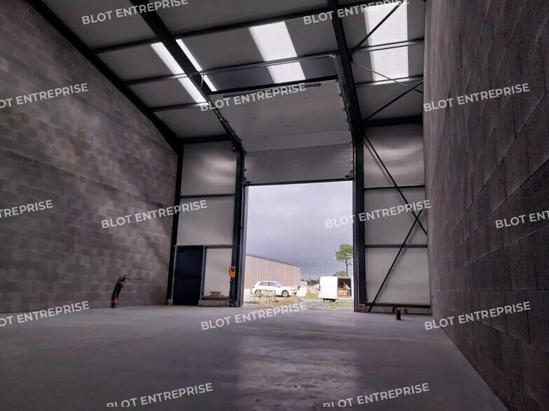 Local d’activités dans Damgan à louer - Photo de l’immeuble – Image 1 sur 6