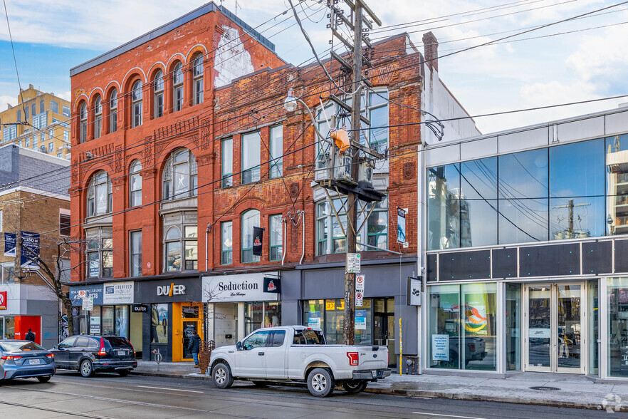 493-497 Queen St W, Toronto, ON à louer - Photo de l’immeuble – Image 2 sur 4