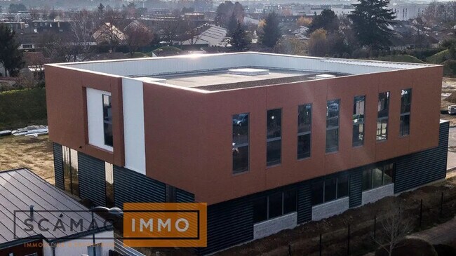 Plus de détails pour Local d’activités à vendre