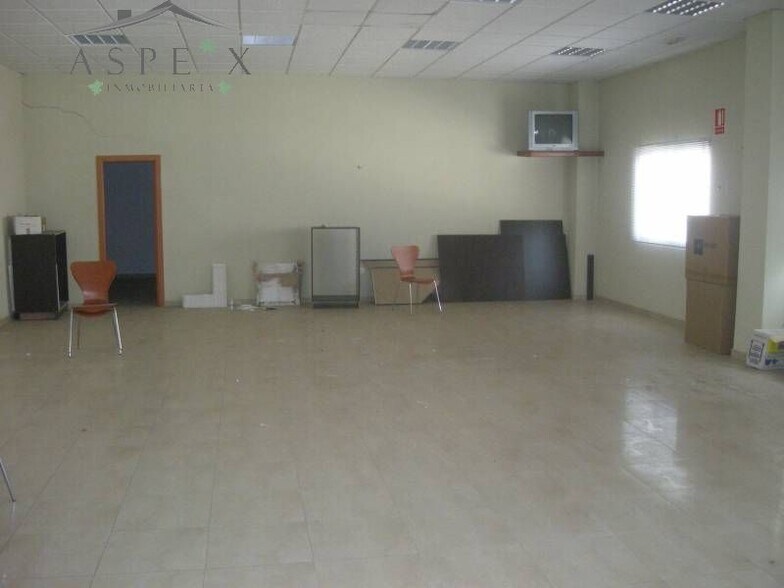 Local commercial dans Aspe à vendre - Photo intérieure – Image 2 sur 6