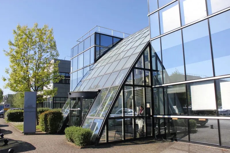 385 Rue de La Belle Etoile, Roissy-en-France à louer - Photo de l’immeuble – Image 1 sur 12