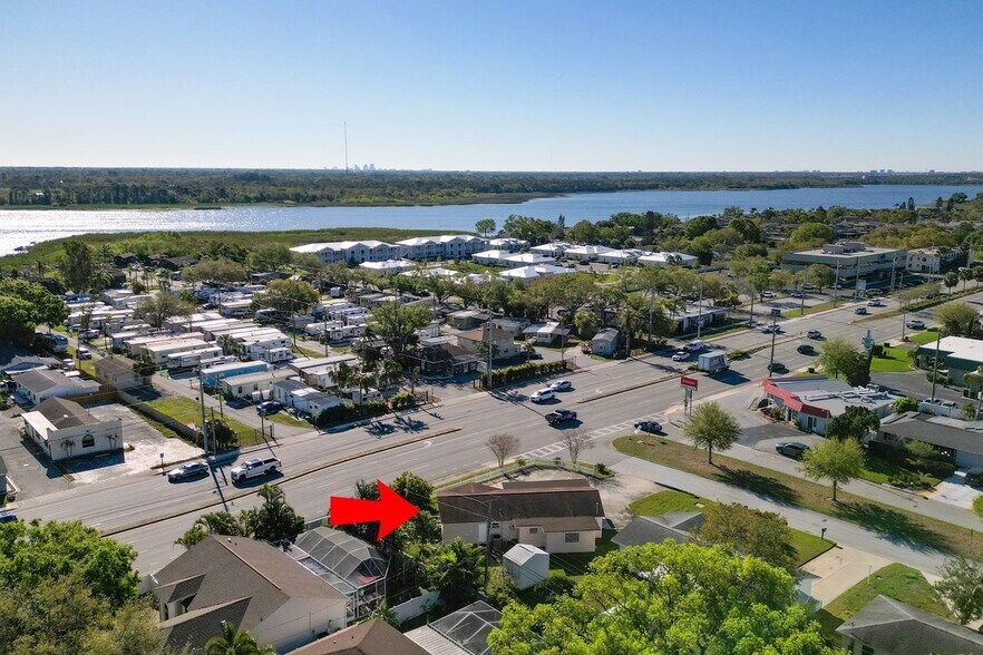 10701 Village Green Ave, Seminole, FL à vendre - Aérien – Image 2 sur 13