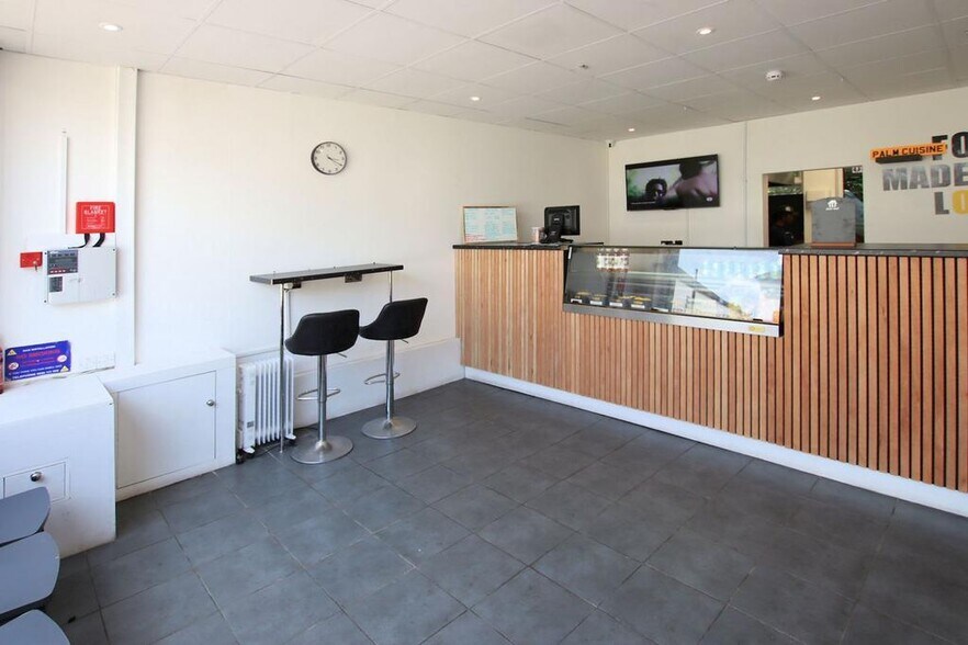 Purley Oaks Rd, South Croydon à vendre - Photo de l’immeuble – Image 2 sur 5