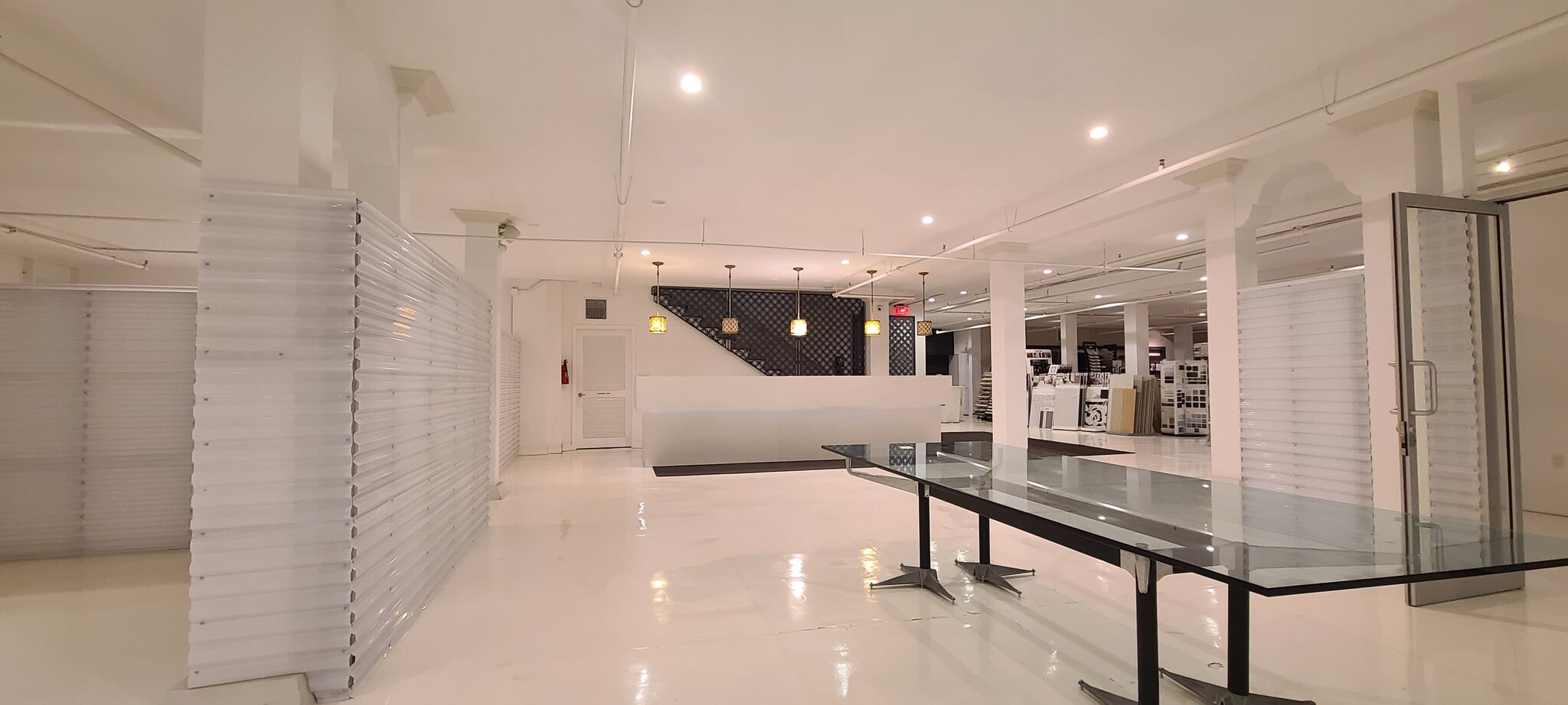 530 Santa Monica Blvd, Santa Monica, CA à louer Photo de l’immeuble– Image 1 sur 12